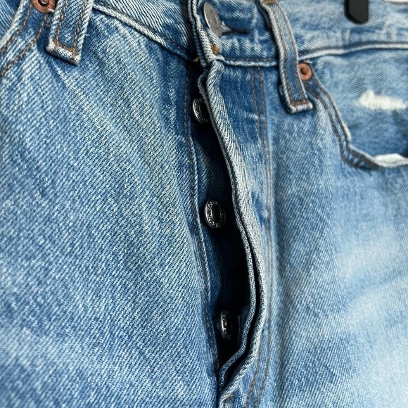 Levi's Premium Wedgie Straight Distressed Released Hem Jeans Size 29 - Picture 3 of 9